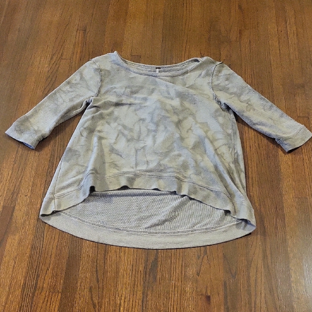 Free People Gray Asymmetrical 3/4 Sleeve Sweater With Key Hole Back
